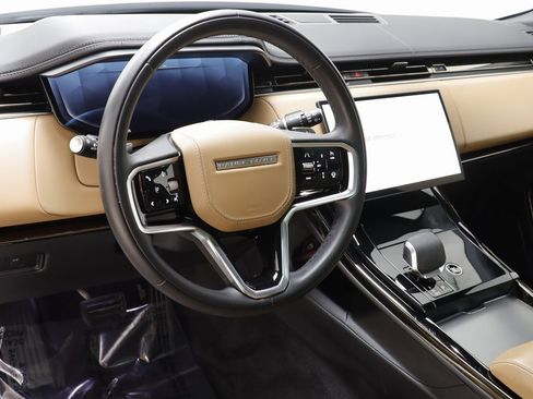 Certified 2025 Land Rover Range Rover Sport SE image 7