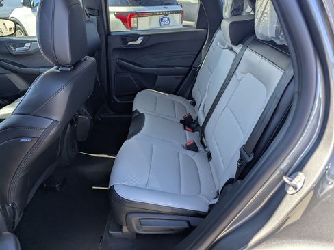 New 2026 Ford Escape SE image 8