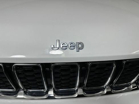 Used 2023 Jeep Grand Cherokee 4WD 4xe image 9