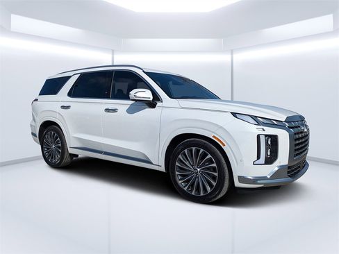 Used 2024 Hyundai Palisade Calligraphy image 1
