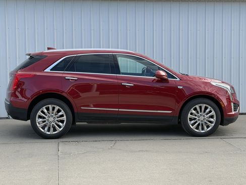 Certified 2019 Cadillac XT5 Premium Luxury image 3
