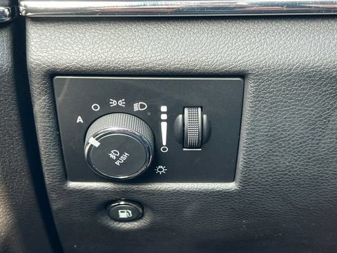 Used 2020 Jeep Grand Cherokee Limited AWD/4WD image 20