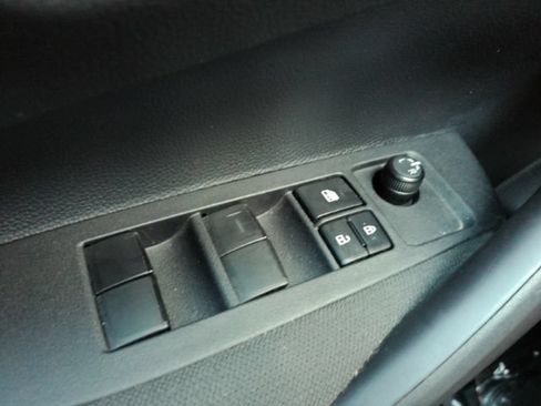 Used 2025 Toyota Corolla LE FWD image 33