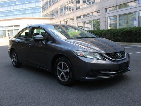 Used 2015 Honda Civic SE image 1