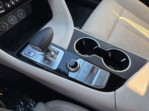 Used 2026 Genesis G70 2.5T image 28