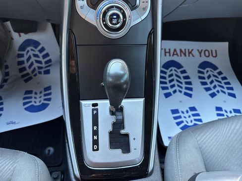 Used 2013 Hyundai Elantra GLS w/ Preferred Pkg image 14