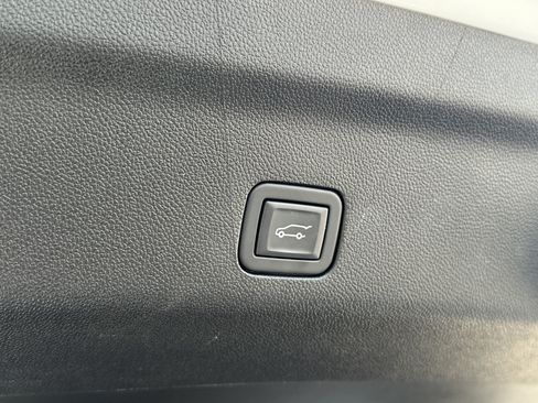 Certified 2024 Cadillac Escalade Sport w/ LPO, ONYX Package image 21