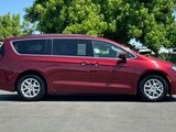 Used 2021 Chrysler Voyager Lxi image 3