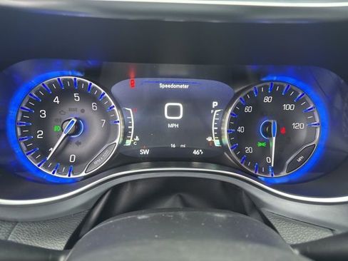 New 2026 Chrysler Pacifica Limited image 28