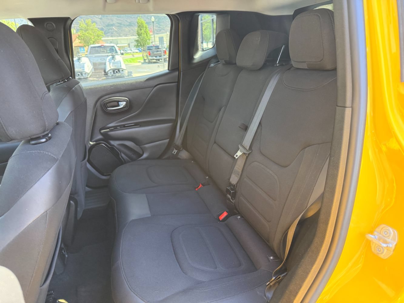 Used 2017 Jeep Renegade Altitude AWD/4WD image 26