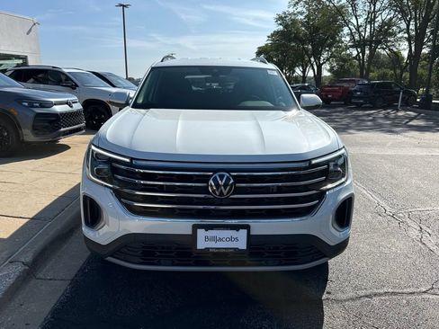 Used 2026 Volkswagen Atlas SE w/ Black Wheel Package AWD/4WD image 9