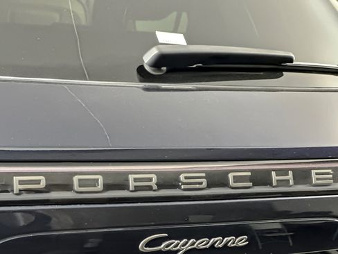 Used 2022 Porsche Cayenne Platinum Edition AWD/4WD image 26
