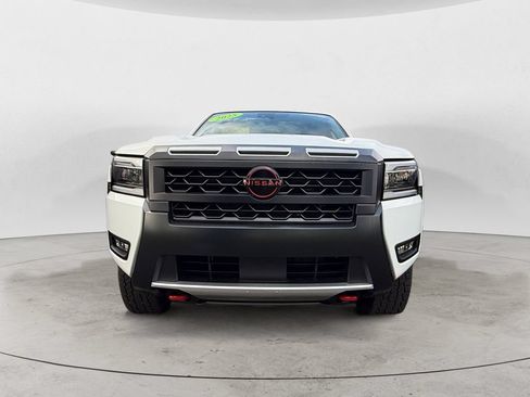 Used 2025 Nissan Frontier PRO-4X AWD/4WD image 8