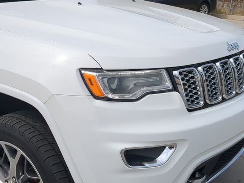 Used 2020 Jeep Grand Cherokee Overland AWD/4WD image 10