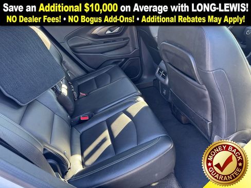 Used 2024 GMC Terrain SLT image 23