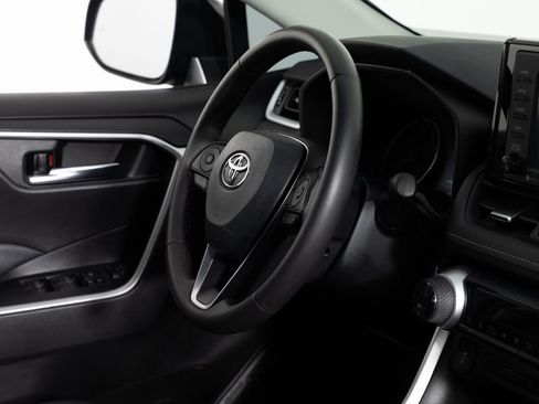 Used 2022 Toyota RAV4 XLE Premium AWD/4WD image 25