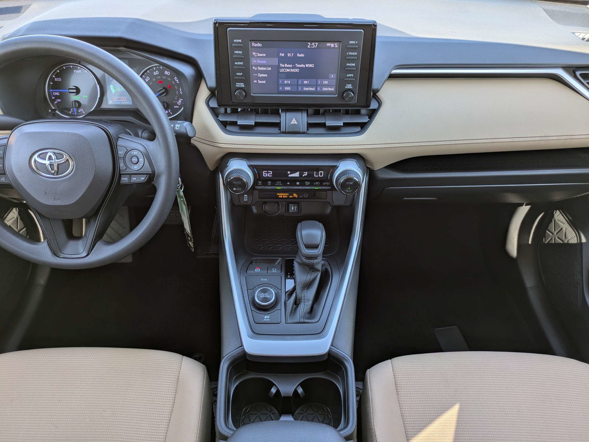 Used 2019 Toyota RAV4 LE w/ Protection Package AWD/4WD image 30