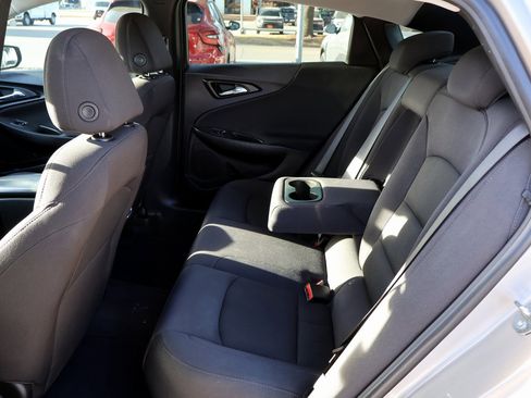 Used 2023 Chevrolet Malibu LT image 17