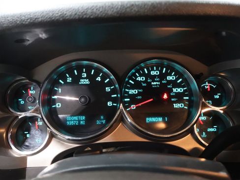 Used 2011 Chevrolet Silverado 2500 LT w/ Interior Plus Package image 33