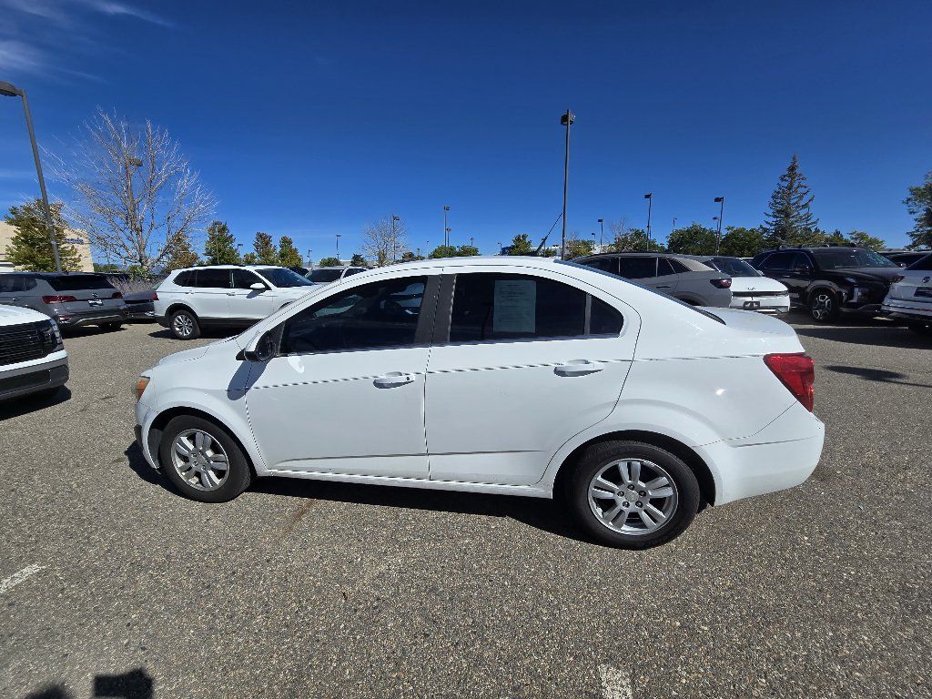Used 2014 Chevrolet Sonic LT FWD image 13