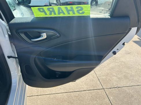 Used 2015 Chrysler 200 S w/ Comfort Group image 16