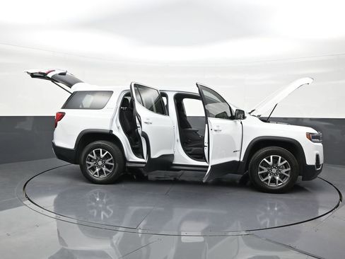 Used 2023 GMC Acadia SLE FWD image 31