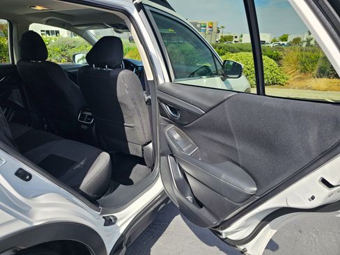 Used 2022 Subaru Outback Premium image 25