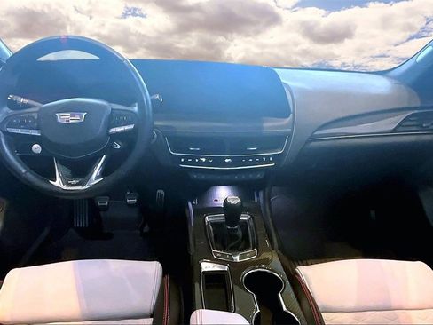 Used 2025 Cadillac CT5 V Blackwing w/ Precision Package image 7