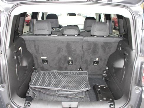 Used 2023 Jeep Renegade Latitude image 20