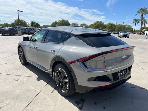 Used 2025 Kia EV6 Wind RWD image 9