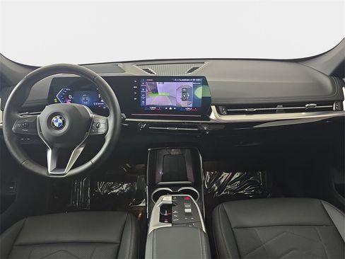 Used 2025 BMW X1 xDrive28i w/ Technology Package image 15