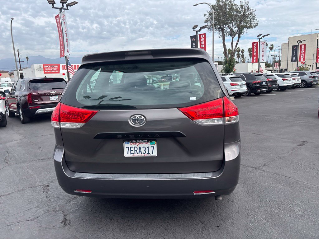 Used 2014 Toyota Sienna L FWD image 5