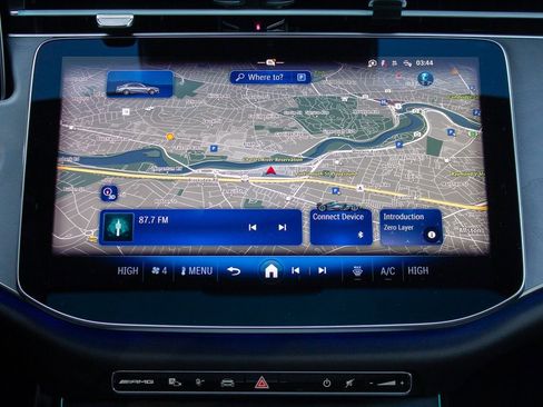 Used 2025 Mercedes-Benz E 53 AMG e 4MATIC Sedan w/ Driver Assistance Package image 17