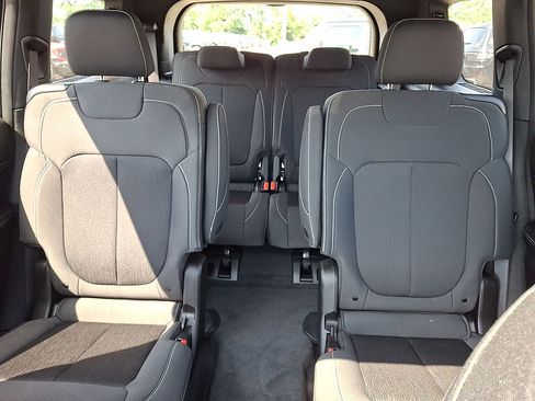 Used 2025 Jeep Grand Cherokee L Laredo AWD/4WD image 13