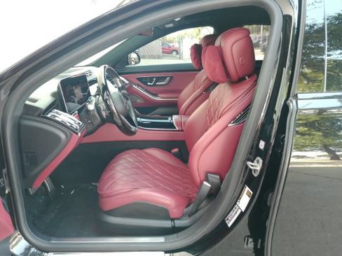 Used 2024 Mercedes-Benz S 580 4MATIC Sedan w/ AMG Line image 6