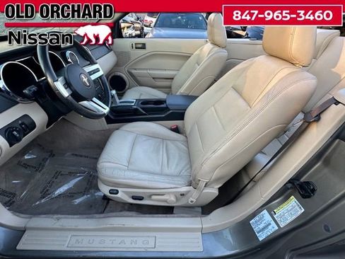 Used 2005 Ford Mustang Convertible image 11