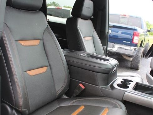 Used 2022 GMC Sierra 2500 AT4 w/ AT4 Preferred Package AWD/4WD image 22