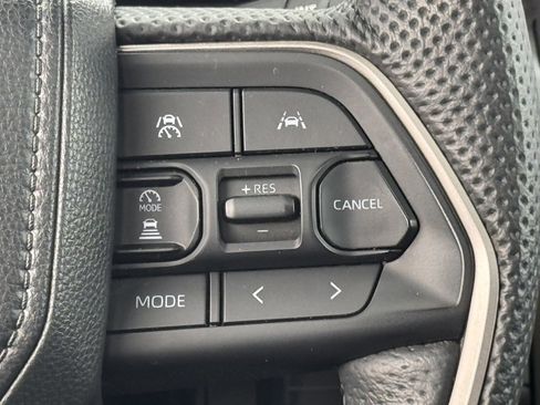 Used 2024 Toyota Tacoma TRD Off-Road image 24