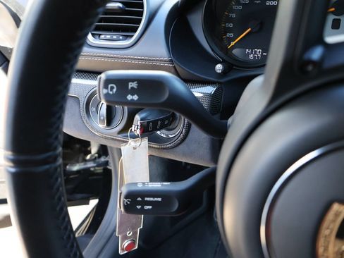 Used 2020 Porsche 718 Cayman GT4 RWD image 23