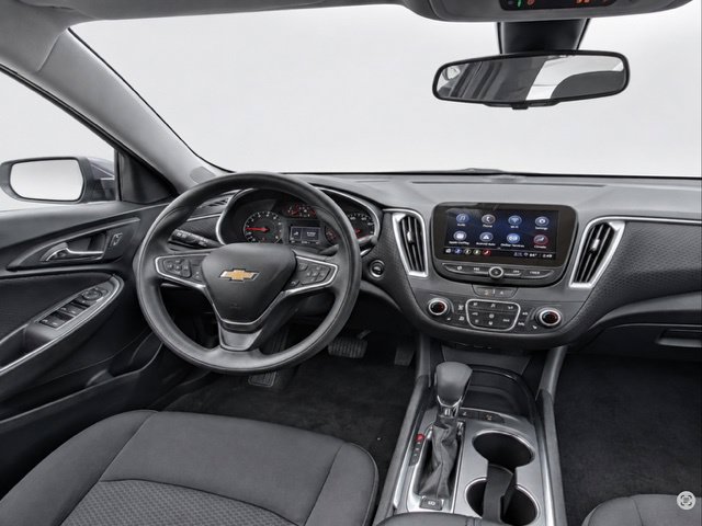 Certified 2025 Chevrolet Malibu LT FWD image 12