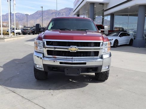 Used 2008 Chevrolet Silverado 2500 LT w/ 1LT Convenience Package AWD/4WD image 9