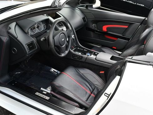 Used 2017 Aston Martin V12 Vantage S RWD image 15
