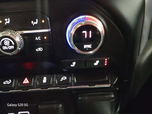 Used 2020 GMC Sierra 1500 Elevation w/ Elevation Value Package image 43