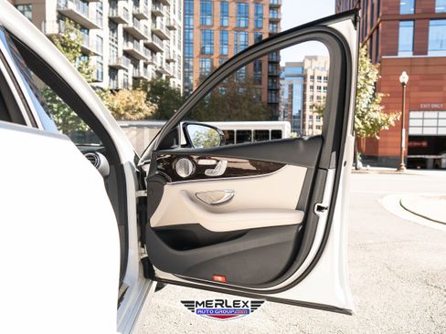 Used 2019 Mercedes-Benz E 300 w/ Premium 1 Package image 44