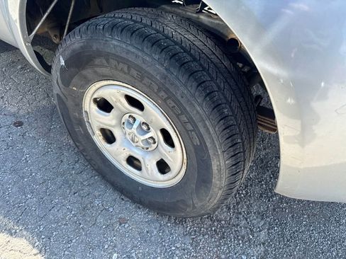 Used 2009 Nissan Frontier SE w/ Power Pkg RWD image 7
