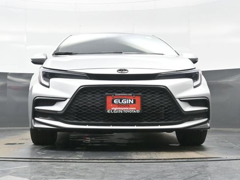 Used 2025 Toyota Corolla SE w/ SE Premium Package image 27