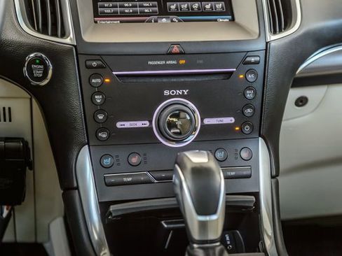Used 2015 Ford Edge Titanium w/ Equipment Group 301A AWD/4WD image 30