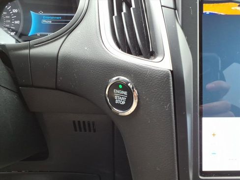 Used 2024 Ford Edge SEL w/ Convenience Package image 23