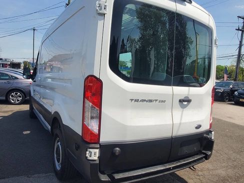 Used 2019 Ford Transit 250 148 Medium Roof RWD image 3