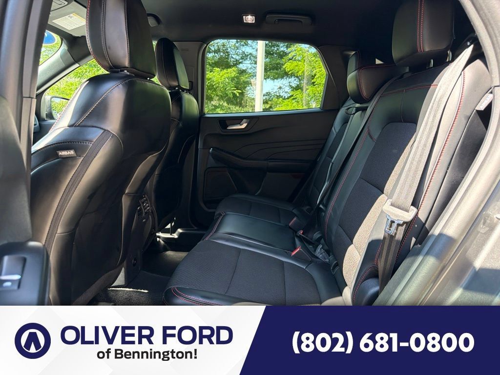 Used 2025 Ford Escape ST-Line AWD/4WD image 22